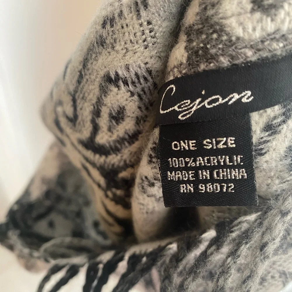 Cejon Black and Gray Fringed Scarf
